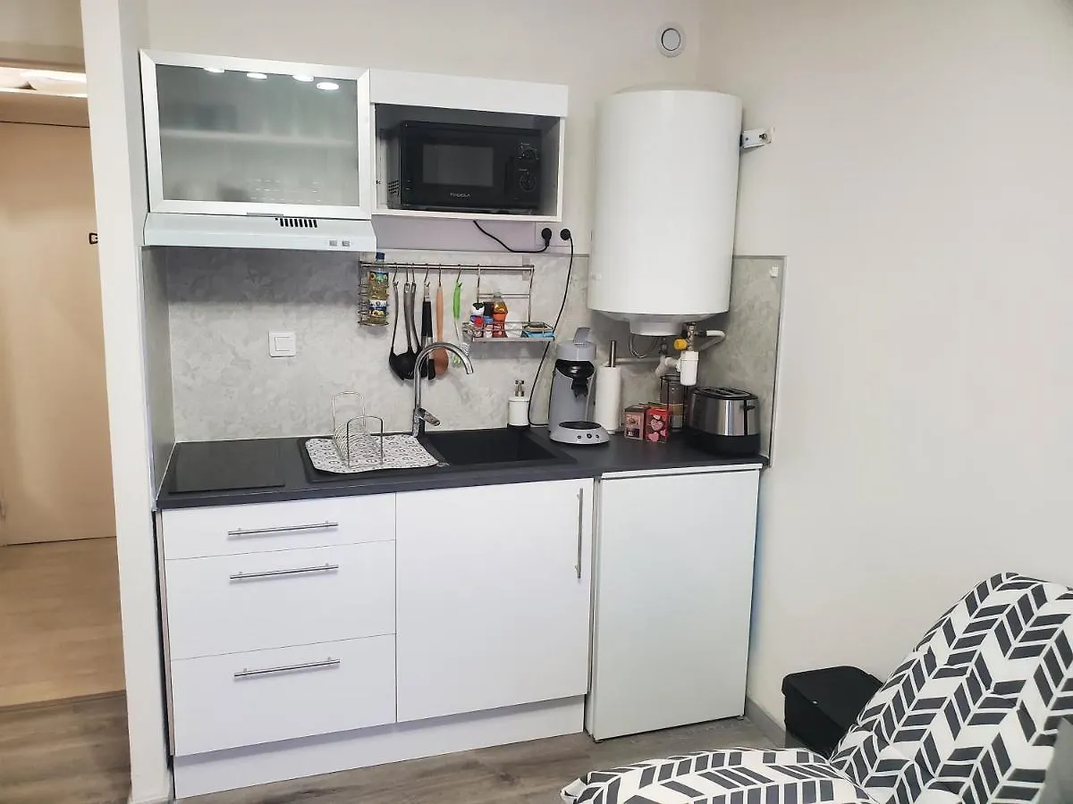 Joli Petit Studio Au Centre De Carry Le Rouet Apartment France